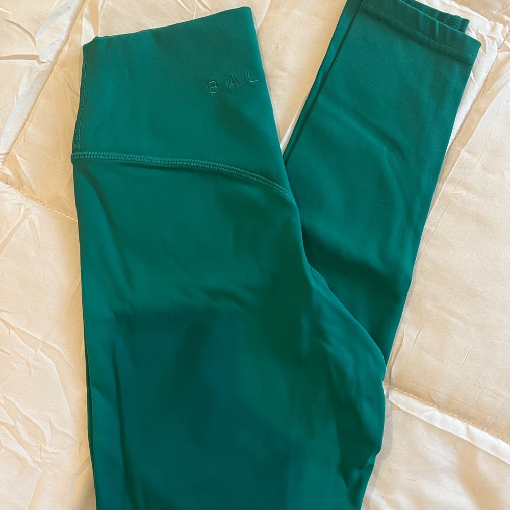 Balance athletica cloud pant size small, worn once!